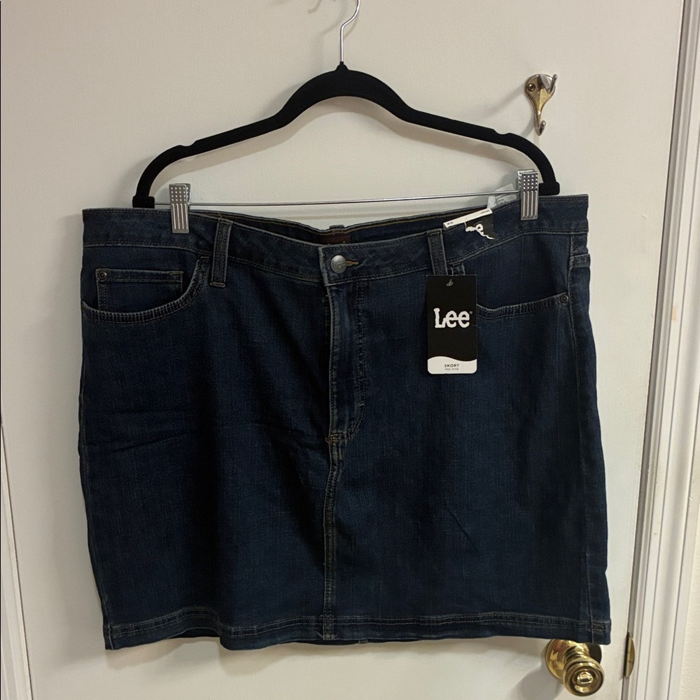 NWT Lee Dark Blue Denim Skort in Sz 20M